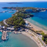 Ateena Kreikka Riviera, Asteras Vouliagmeni panoraama. Ilmakuvaus lennokilla.